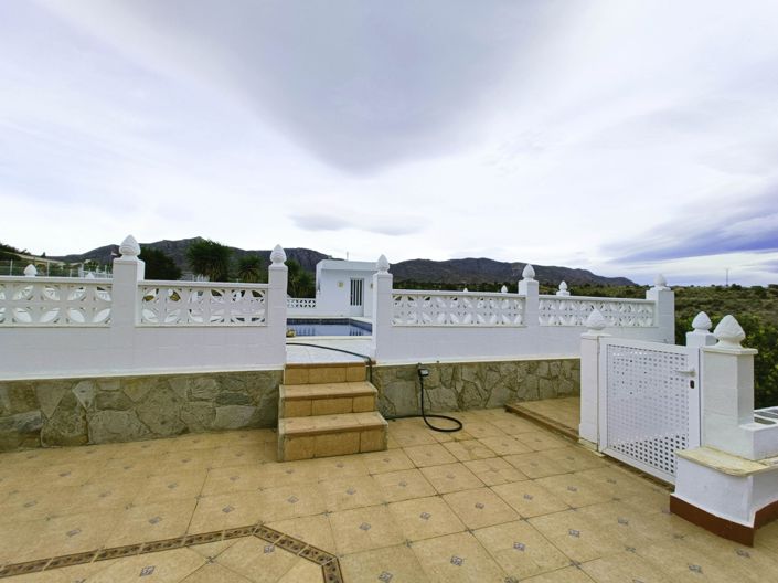 Image No.6-3 Bed Country House for sale