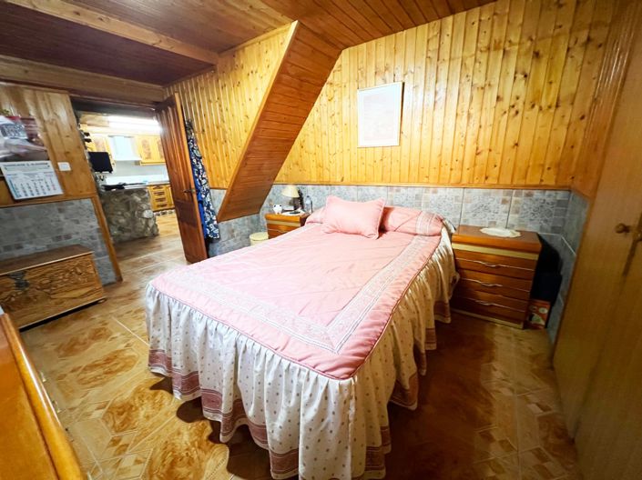 Image No.40-4 Bed Country House for sale