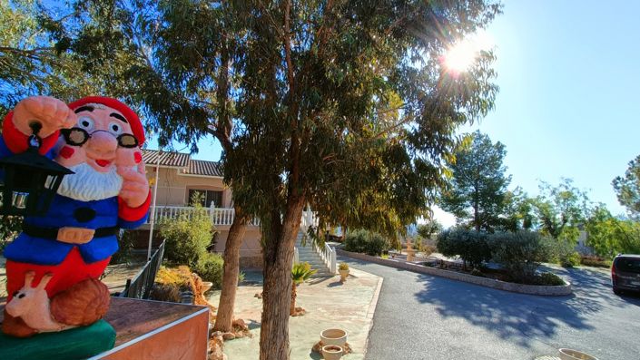 Image No.48-4 Bed Country House for sale