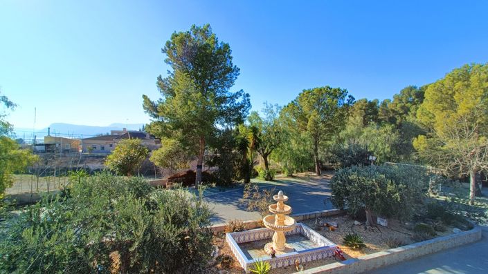 Image No.8-4 Bed Country House for sale