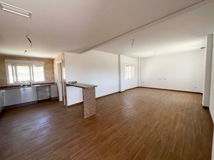 Image No.12-3 Bed Country House for sale