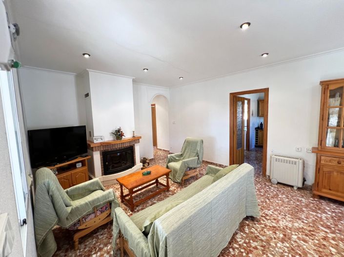 Image No.18-6 Bed Country House for sale