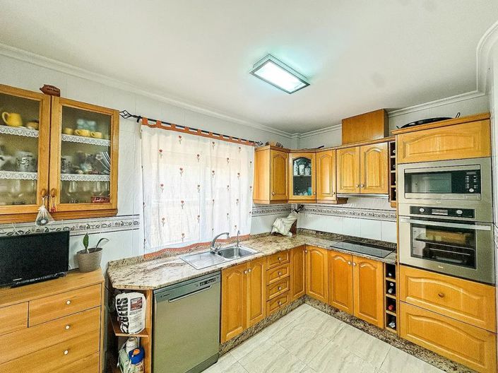 Image No.9-3 Bed Townhouse for sale