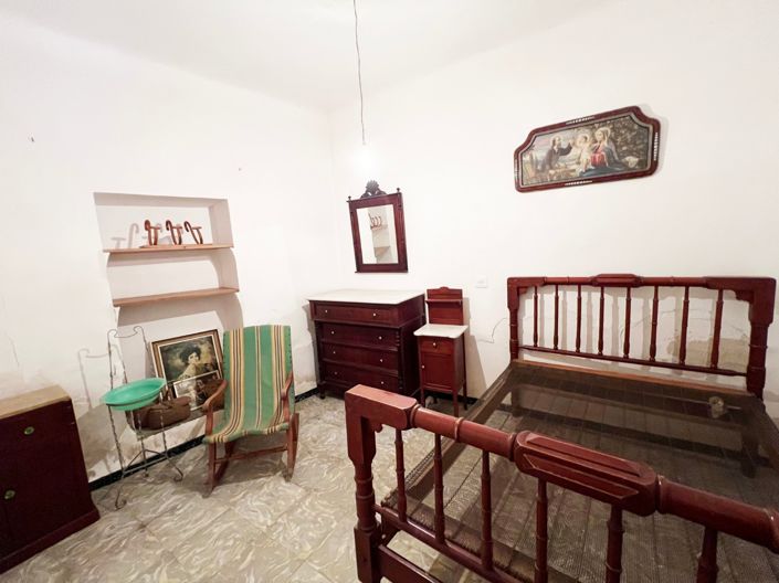 Image No.4-5 Bed Townhouse for sale