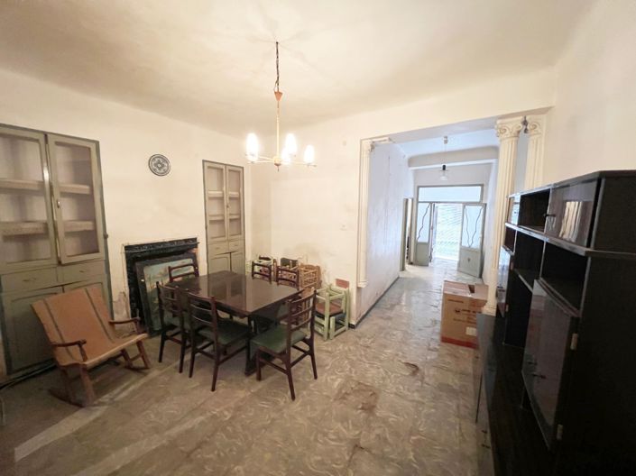 Image No.9-5 Bed Townhouse for sale