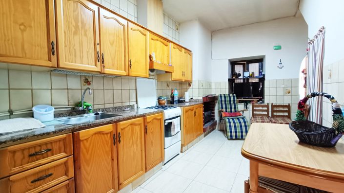 Image No.6-3 Bed Townhouse for sale