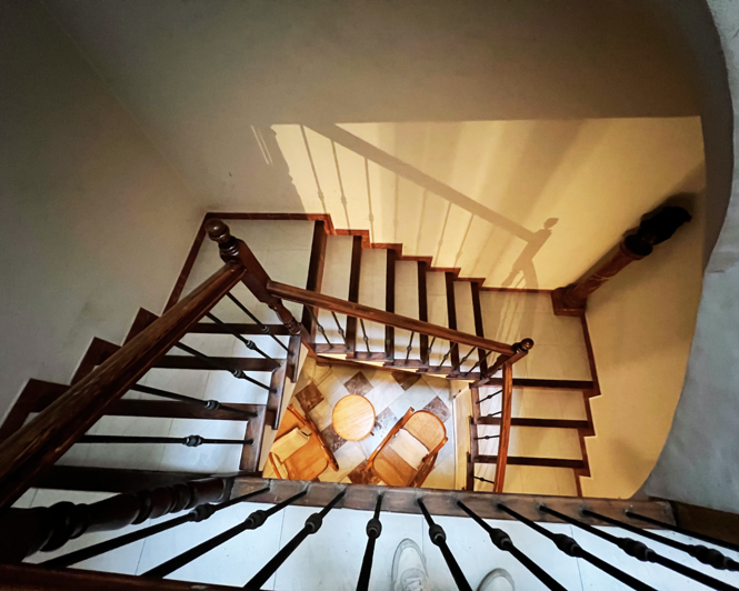 Image No.7-9 Bed Townhouse for sale