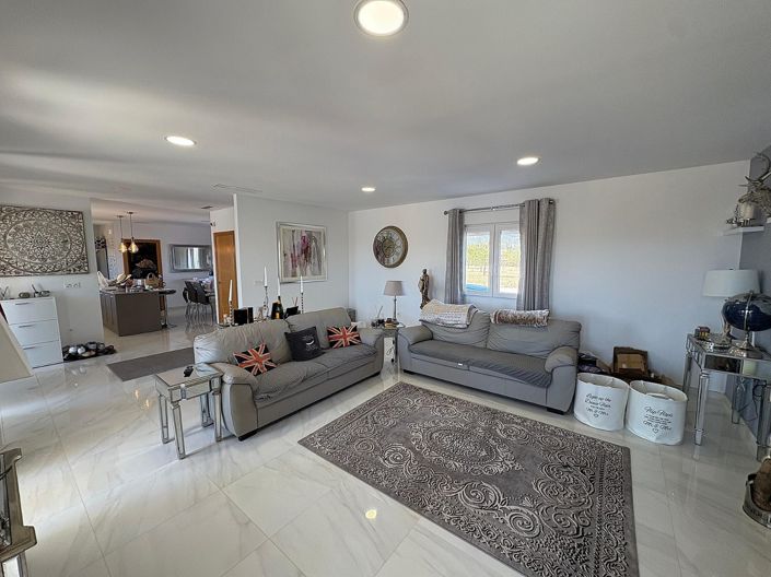 Image No.42-3 Bed Country House for sale