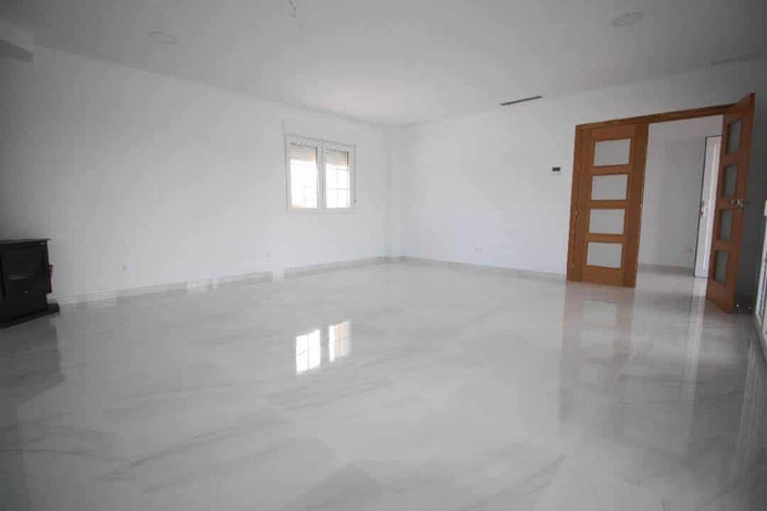 Image No.8-3 Bed Country House for sale