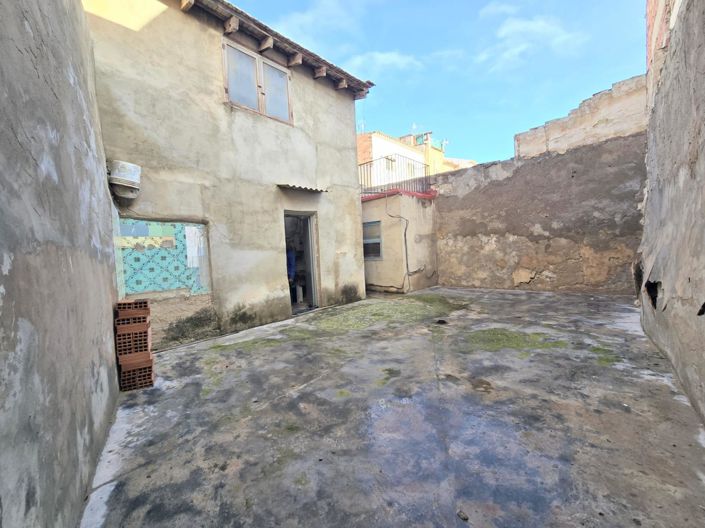 Image No.5-5 Bed Townhouse for sale