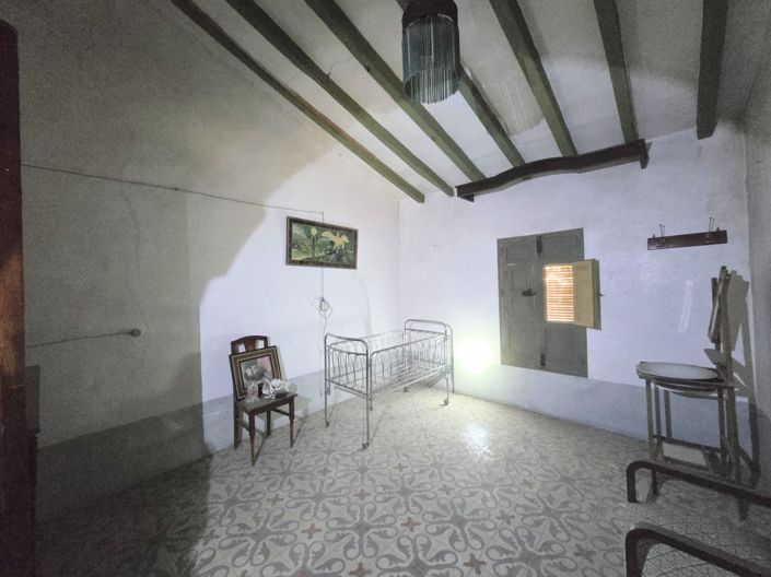 Image No.8-5 Bed Townhouse for sale