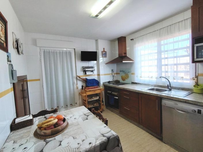 Image No.12-3 Bed Villa for sale