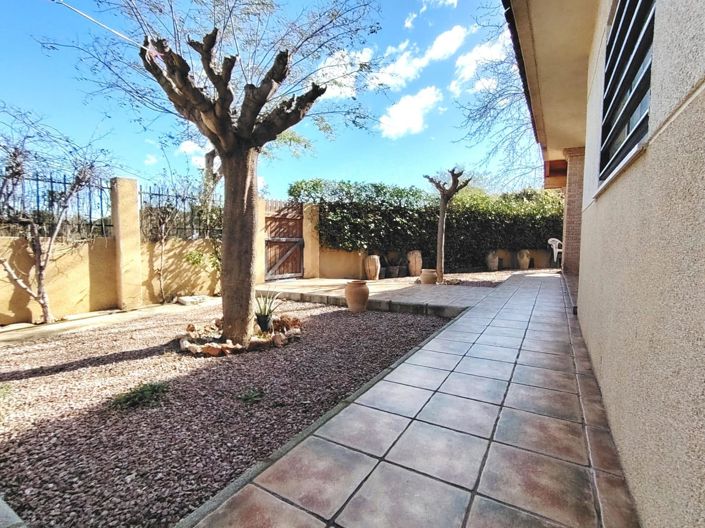 Image No.2-3 Bed Villa for sale