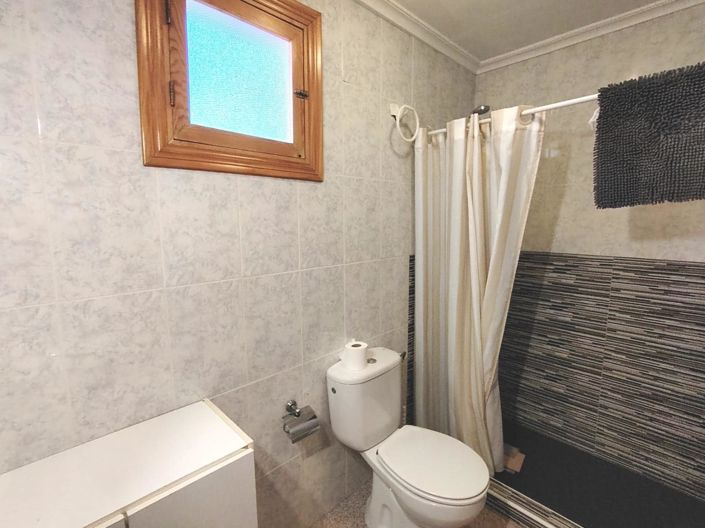 Image No.6-3 Bed Country House for sale