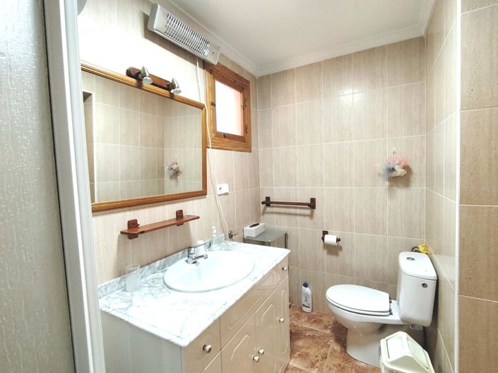 Image No.9-3 Bed Country House for sale