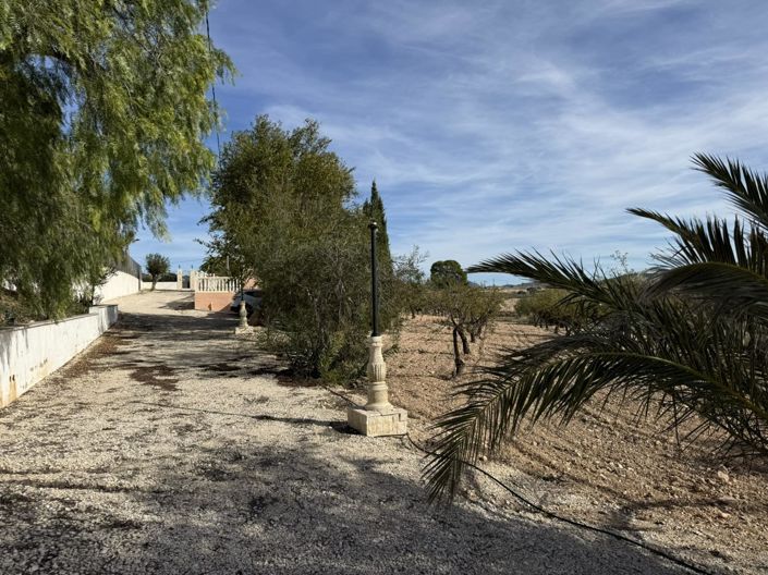 Image No.28-4 Bed Country House for sale