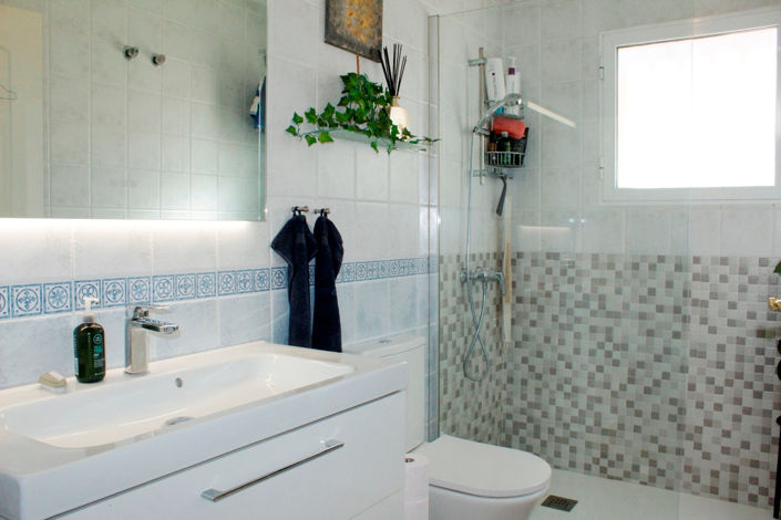 Image No.17-3 Bed Townhouse for sale