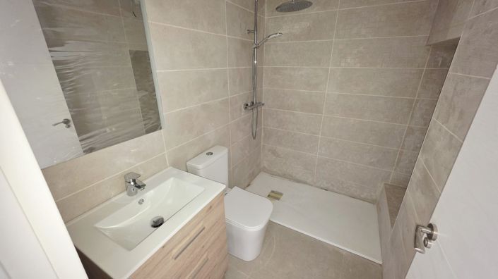 Image No.17-3 Bed Townhouse for sale