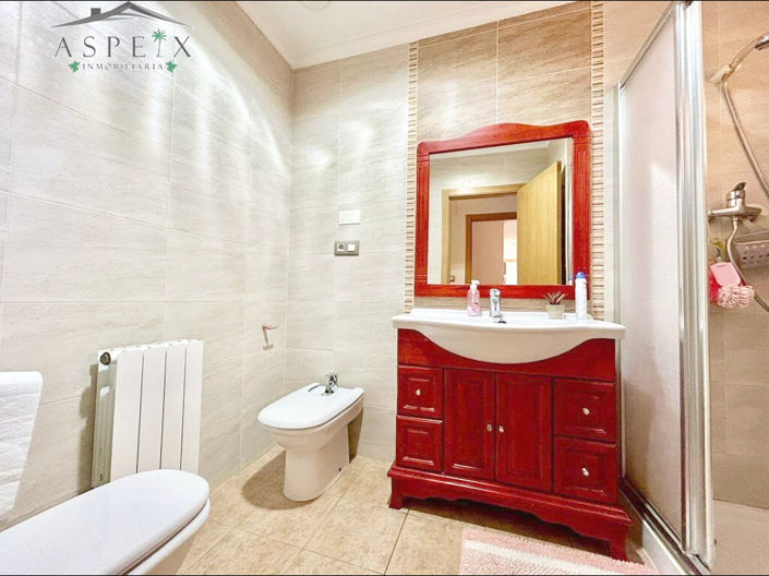 Image No.11-5 Bed Townhouse for sale