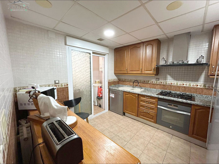 Image No.3-5 Bed Townhouse for sale