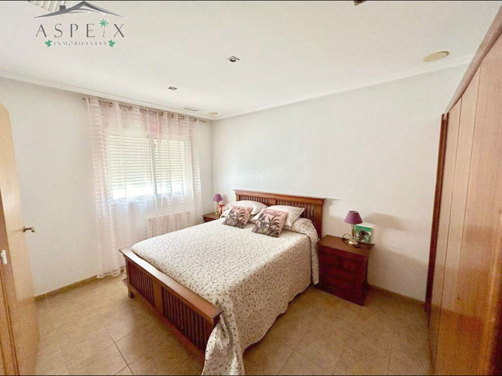 Image No.6-5 Bed Townhouse for sale