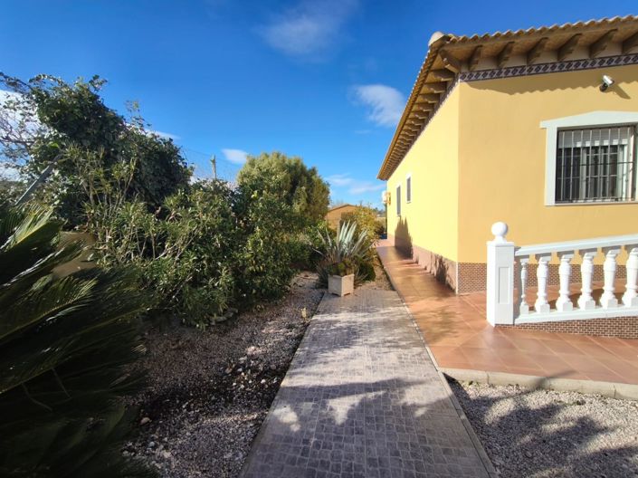 Image No.2-Villa de 3 chambres à vendre à Hondón de los Frailes
