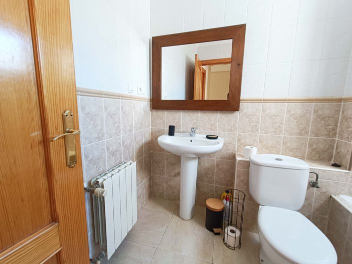 Image No.22-3 Bed Townhouse for sale