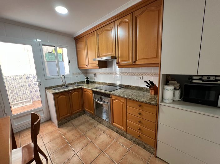 Image No.6-3 Bed Townhouse for sale