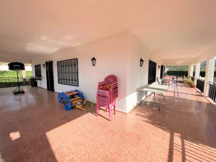 Image No.11-4 Bed Country House for sale