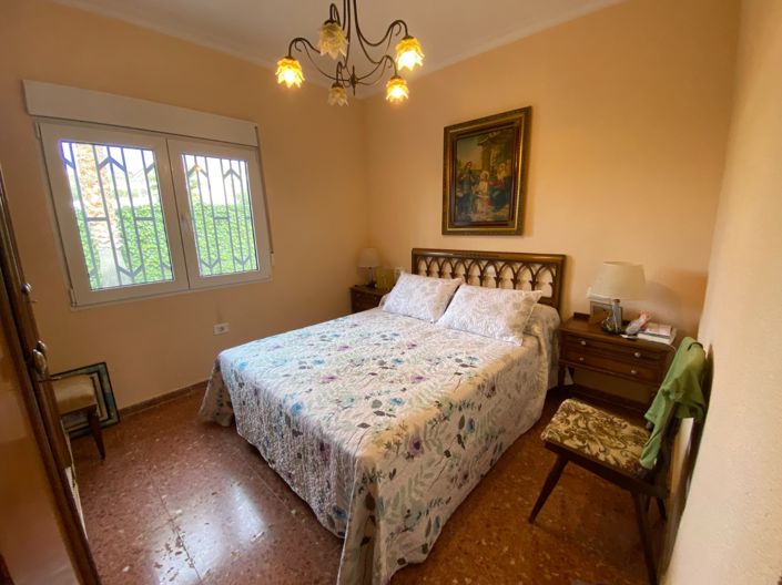 Image No.17-4 Bed Country House for sale