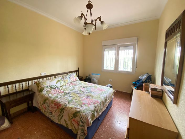 Image No.18-4 Bed Country House for sale