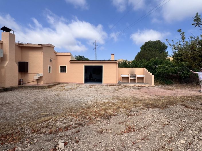 Image No.11-3 Bed Country House for sale