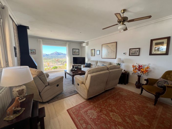 Image No.6-3 Bed Country House for sale