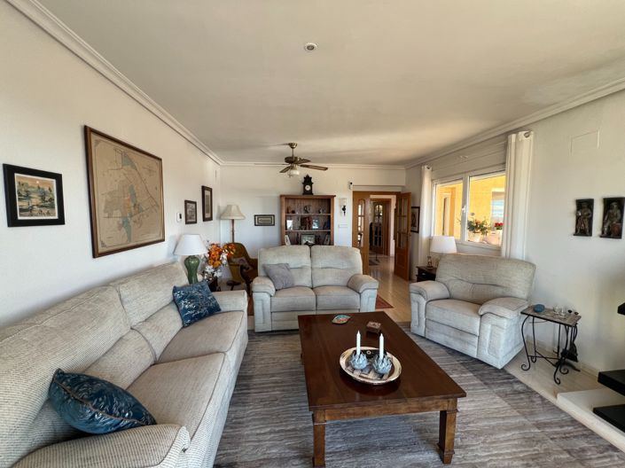 Image No.7-3 Bed Country House for sale