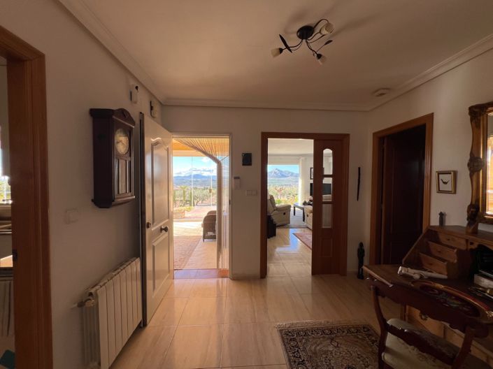 Image No.9-3 Bed Country House for sale