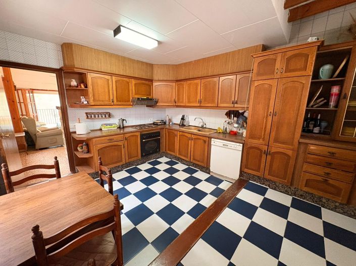 Image No.12-4 Bed Country House for sale