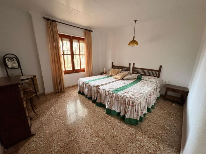 Image No.14-4 Bed Country House for sale