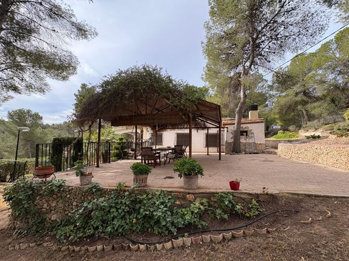 Image No.16-4 Bed Country House for sale