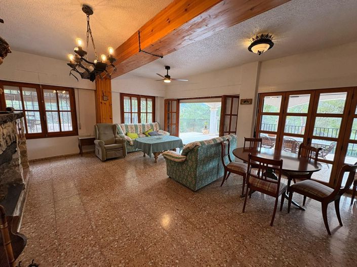 Image No.4-4 Bed Country House for sale