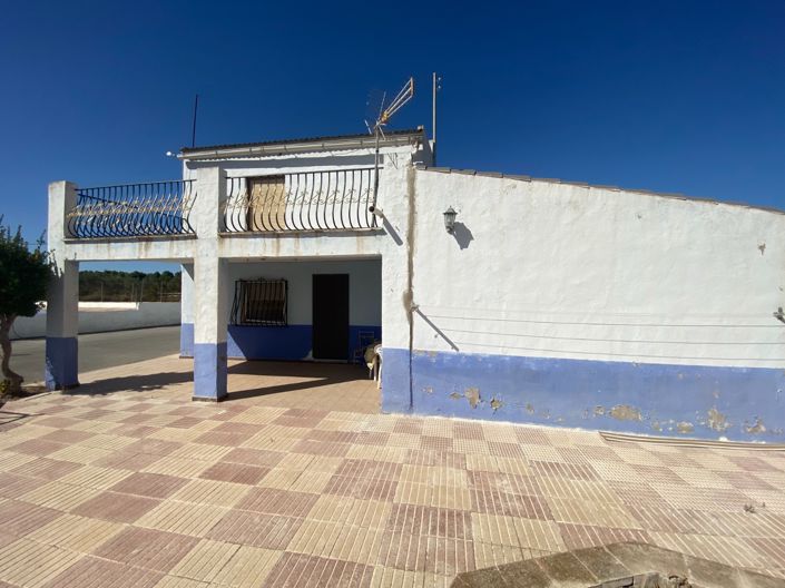 Image No.14-4 Bed Country House for sale