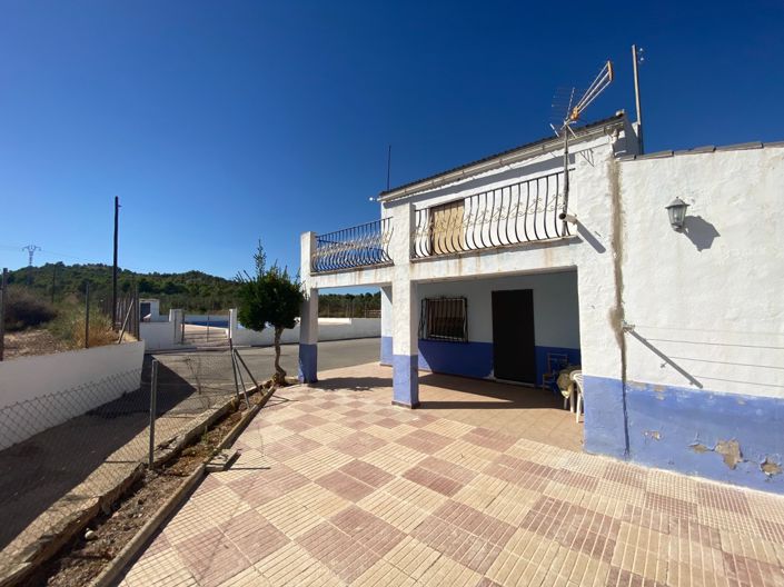 Image No.15-4 Bed Country House for sale