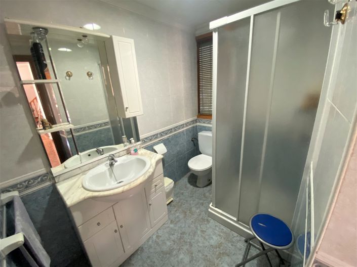 Image No.18-4 Bed Country House for sale