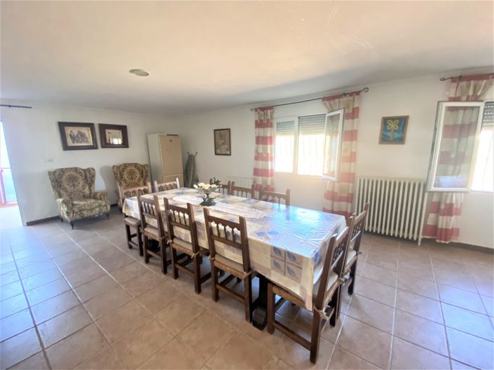 Image No.21-4 Bed Country House for sale