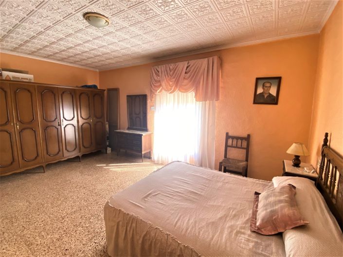 Image No.26-4 Bed Country House for sale