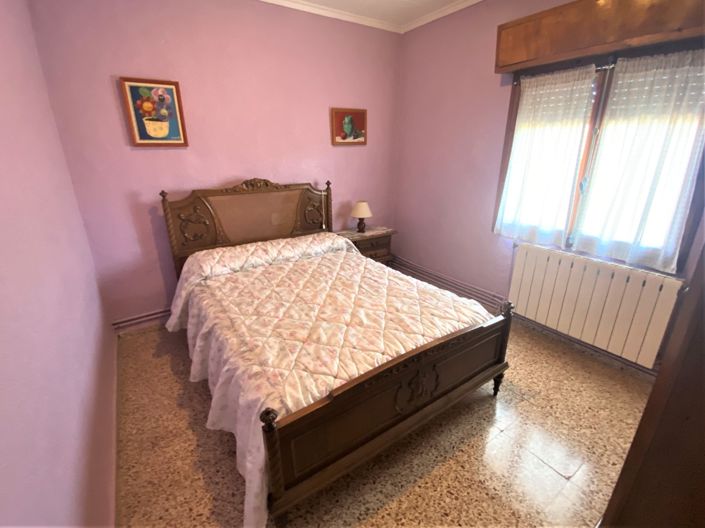 Image No.28-4 Bed Country House for sale