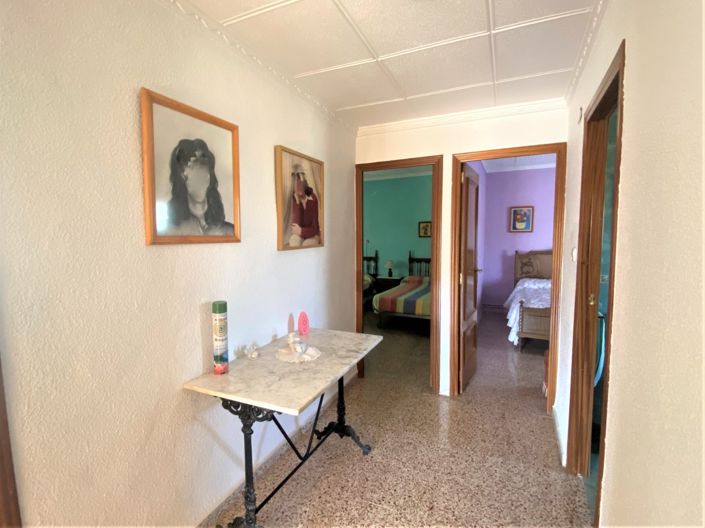 Image No.33-4 Bed Country House for sale