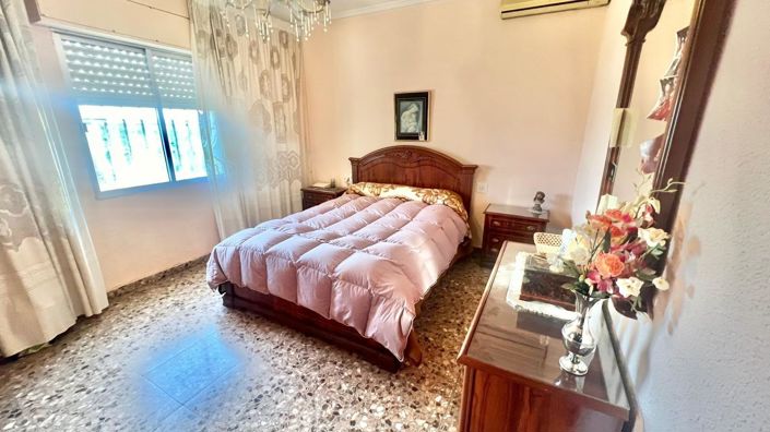 Image No.14-5 Bed Country House for sale