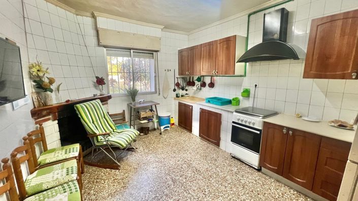 Image No.8-5 Bed Country House for sale