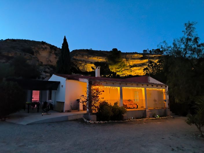 Image No.40-5 Bed Country House for sale