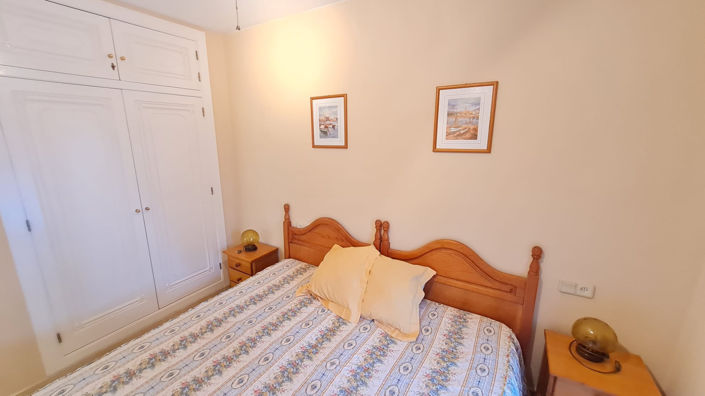 Image No.13-2 Bed Townhouse for sale